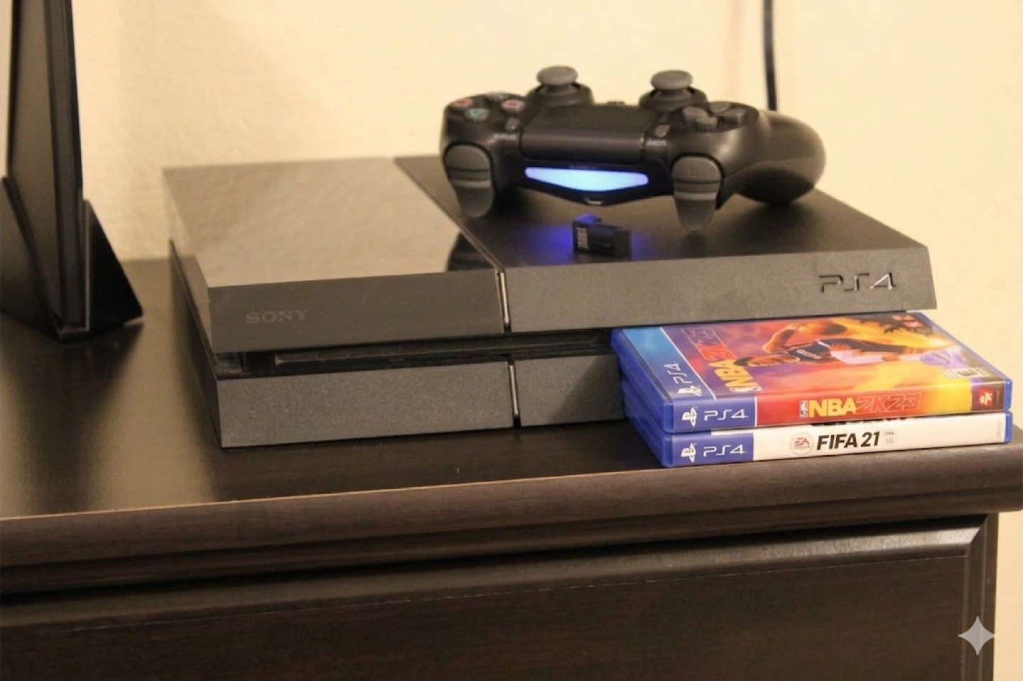 2TB PS4 with Games and Controller and Wires