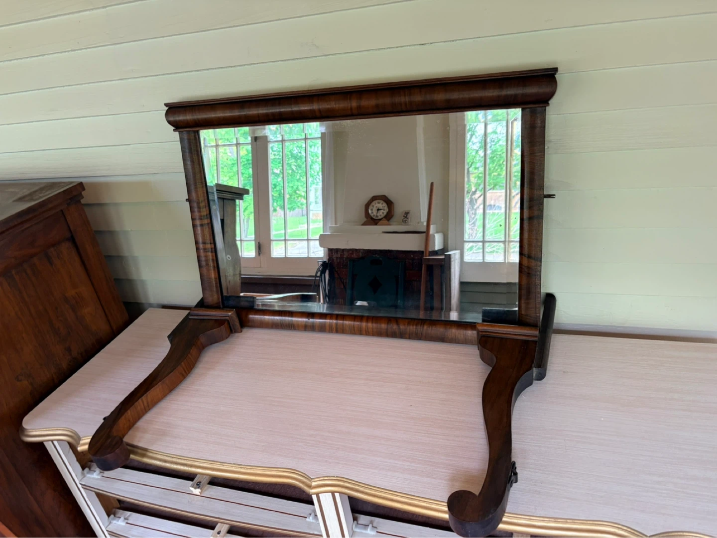 Antique Wooden Dresser with Mirror - photo 4