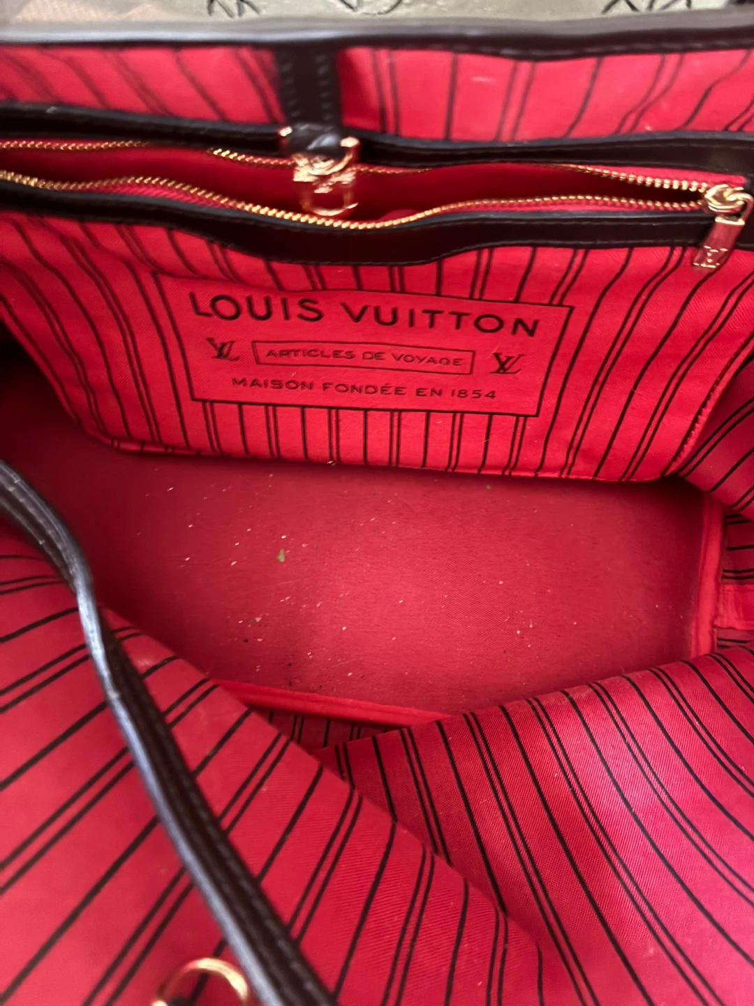 Louis Vuitton Neverfull Tote Bag - photo 2