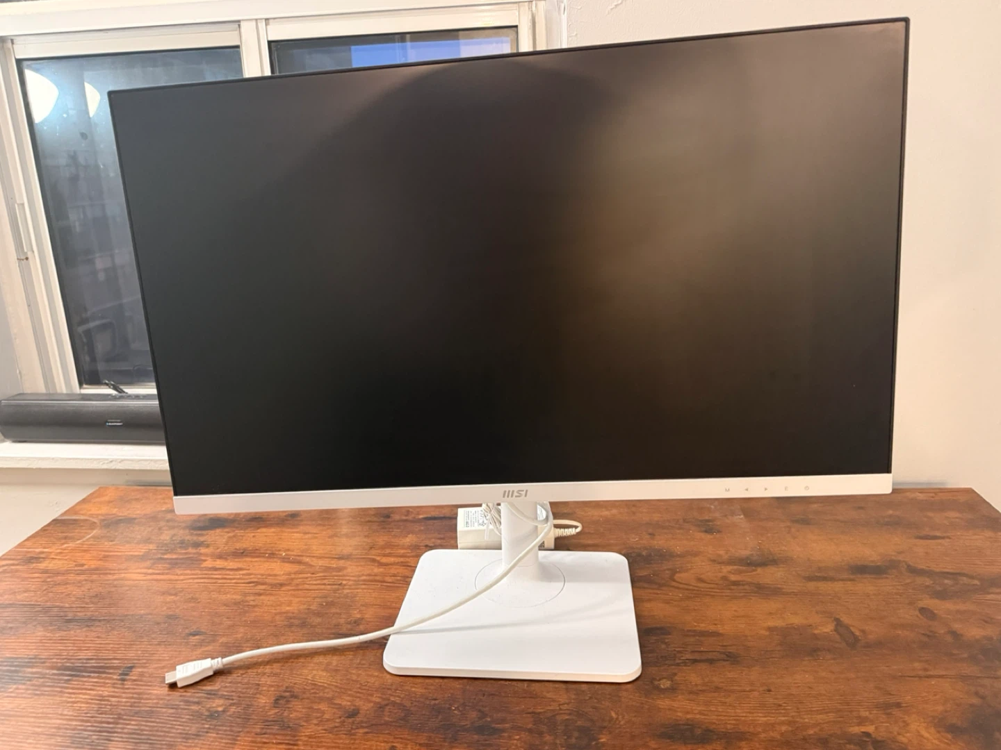 MSI White Computer Monitor - photo 2