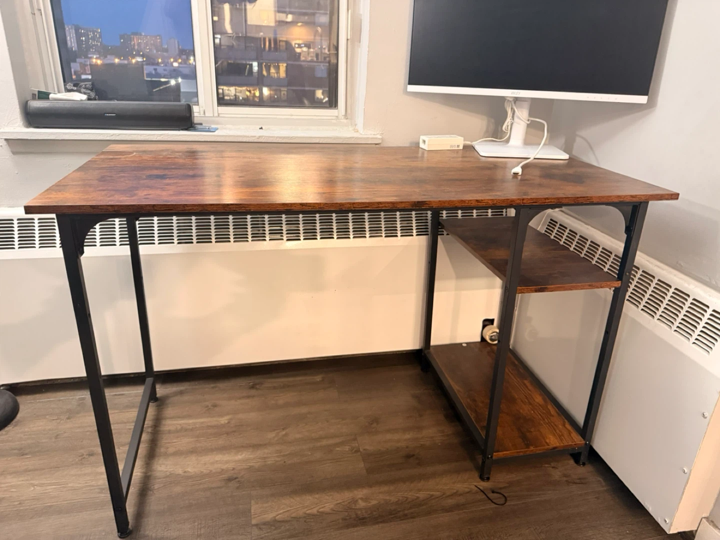 Wooden desk with shelves - photo 4