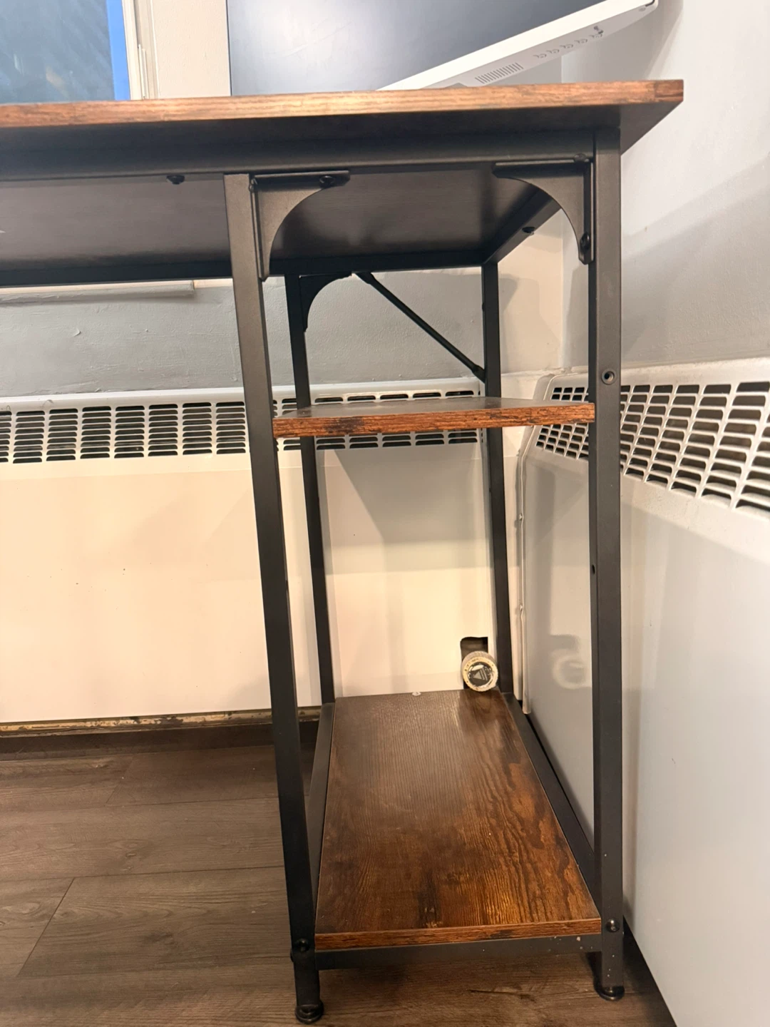 Wooden desk with shelves - photo 3