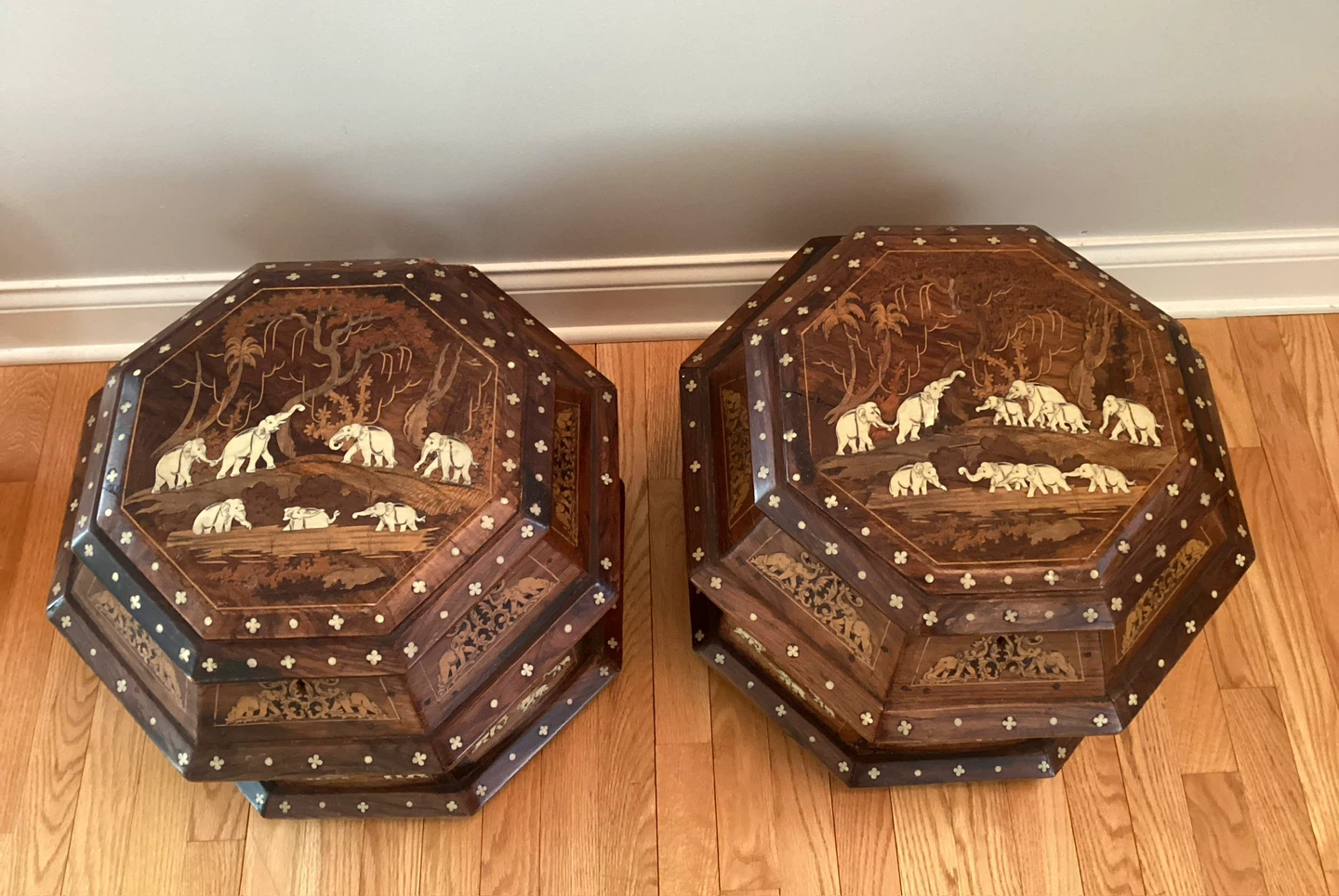 Antique Wood Octagonal Bone Inlaid Trunk       Elephants - photo 2