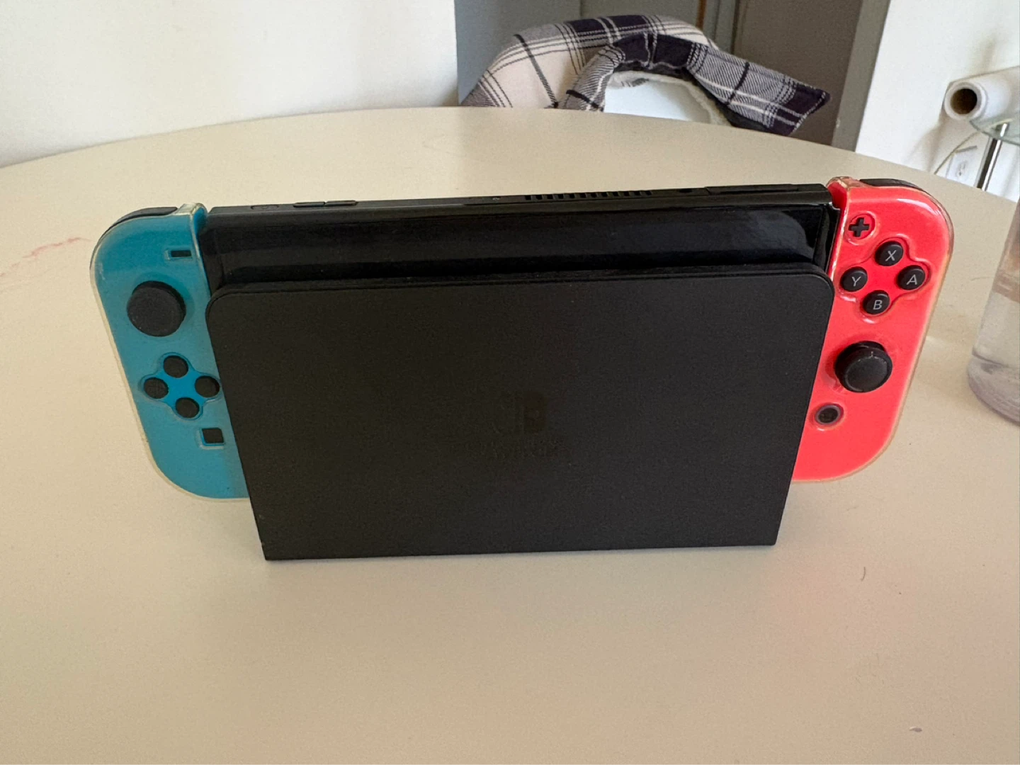 Nintendo Switch Console with 2 Games - photo 3