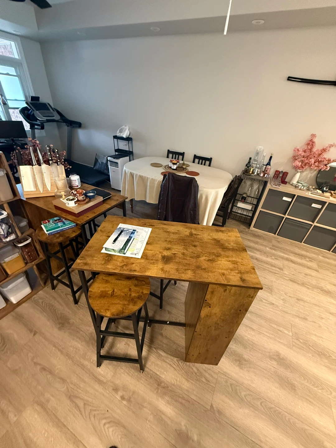 Rustic Wood kitchen Island/Bar Table with Stools - photo 2