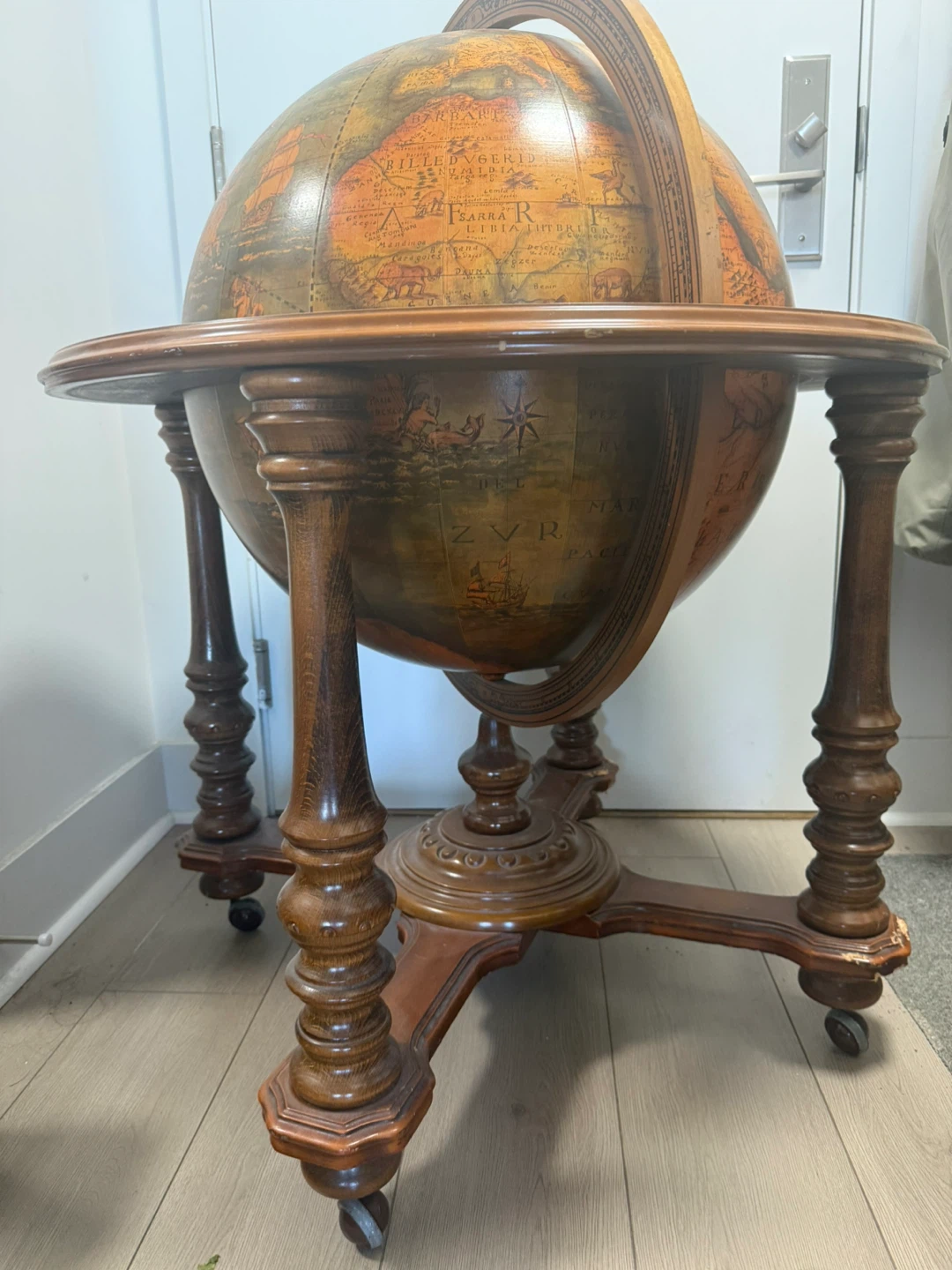 Vintage Wooden Bar Globe Cart - photo 4