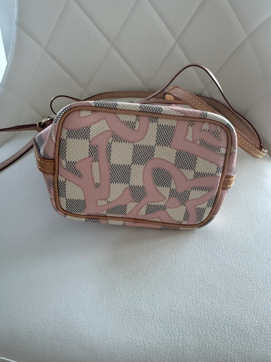 Louis Vuitton Monogram Gm Bucket Bag Pink Graffiti - photo 2