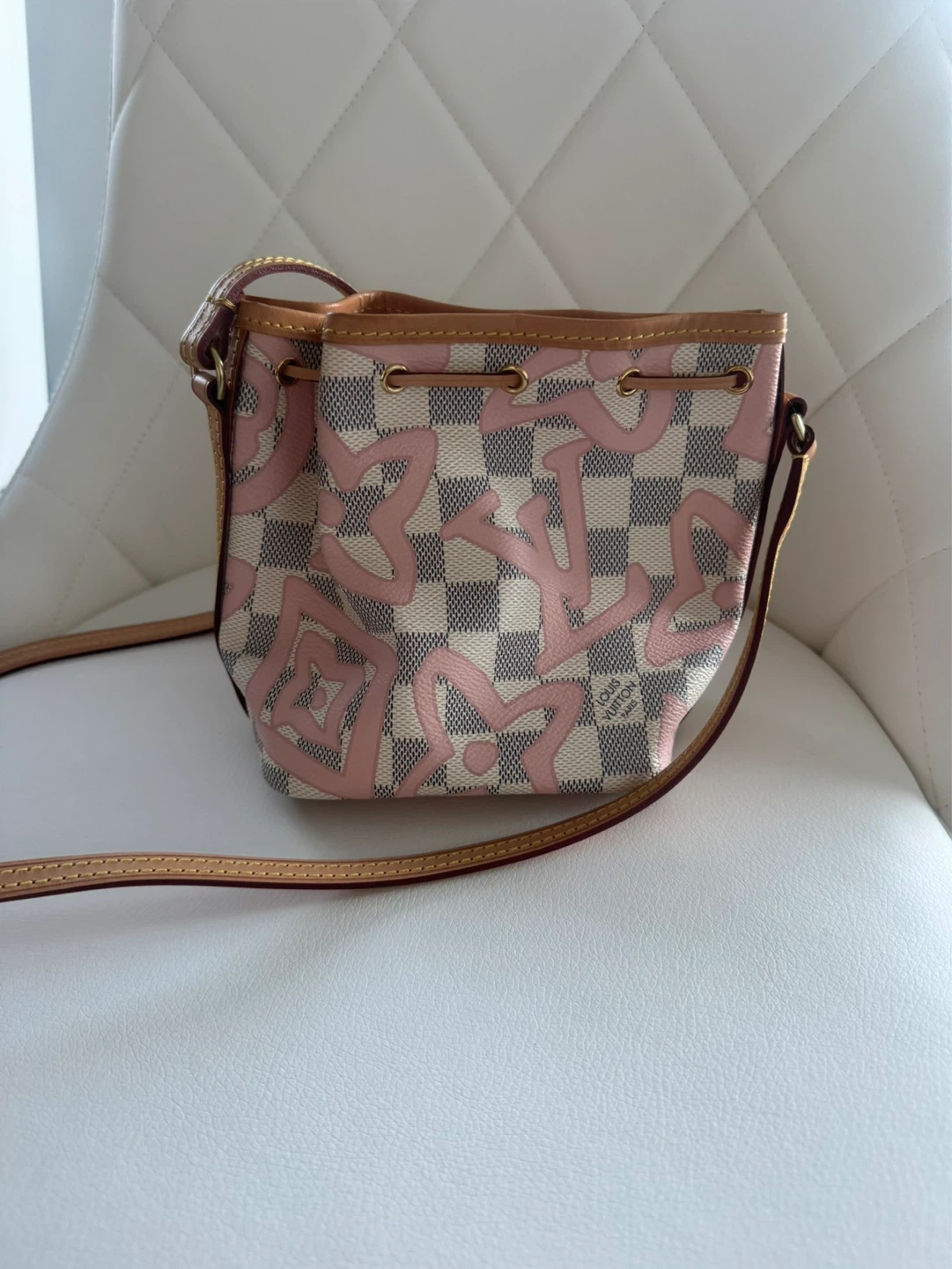 Louis Vuitton Monogram Gm Bucket Bag Pink Graffiti - photo 3