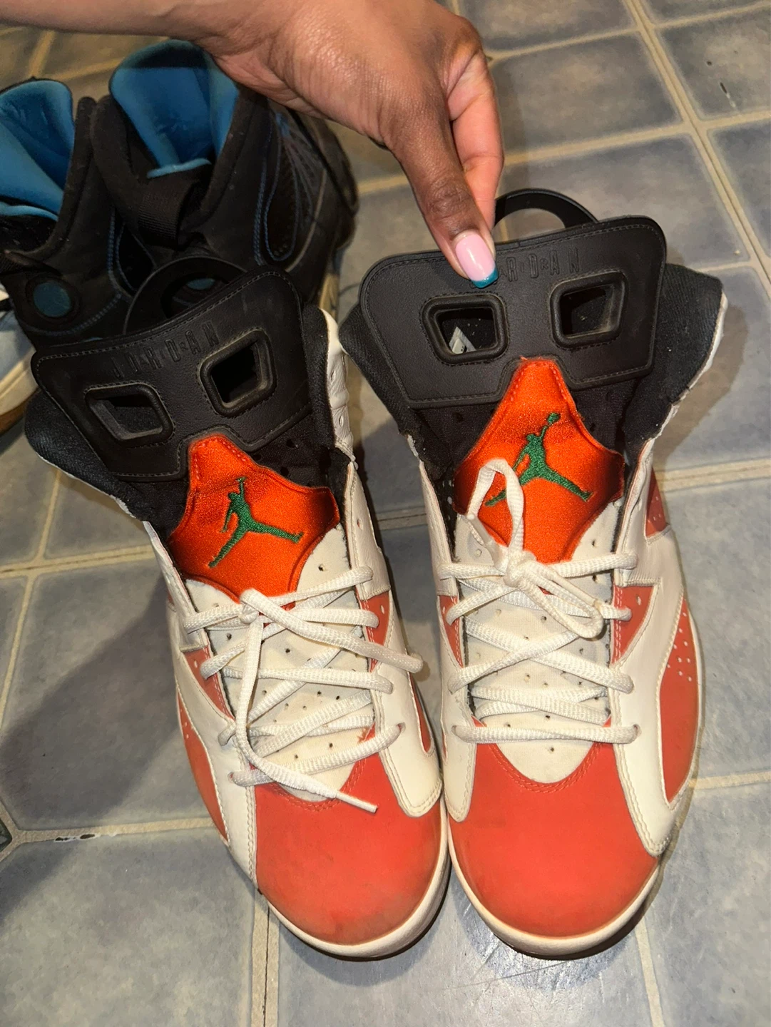 Air Jordan 6 Retro Gatorade Sneakers 9.5
