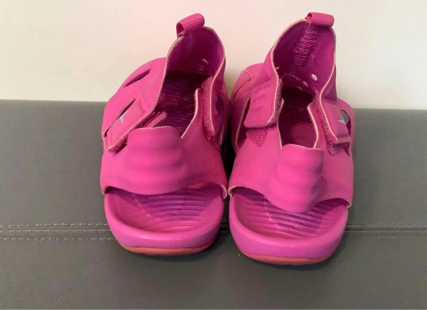 Nike Pink kids size 9 - photo 4