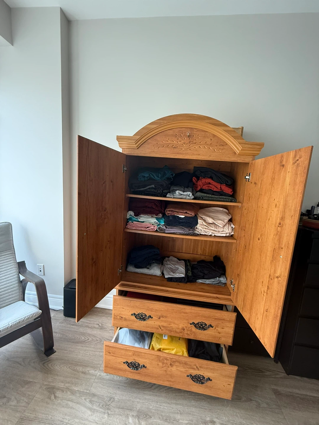 Solid Wood Wardrobe with Drawers - photo 3