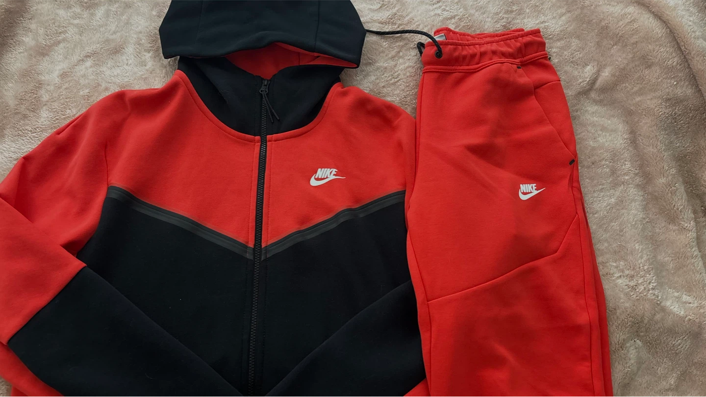 Nike Tech Fleece Full Zip Hoodie and Pants Set - Red/Black