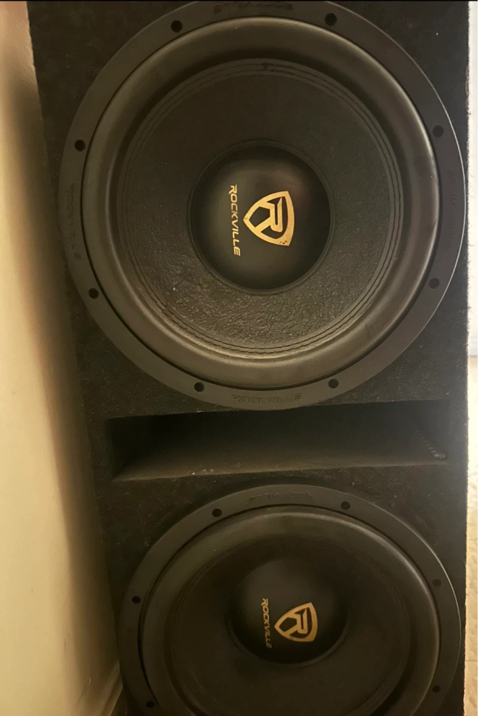 Rockville 12 Inch Dual Subwoofer Enclosure Box