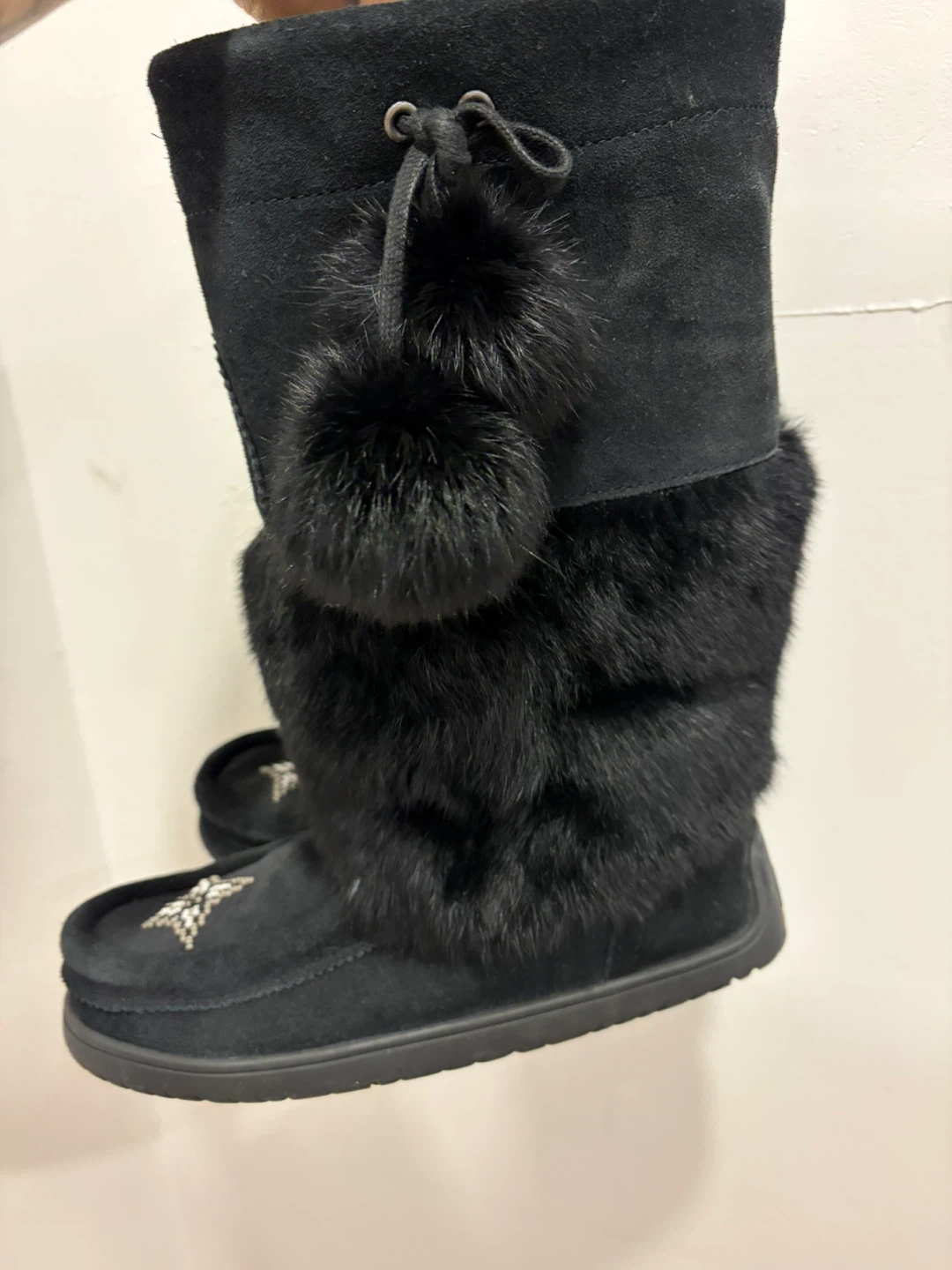 Manitobah Mukluks Black Suede Fur Pom Pom Boots - photo 2