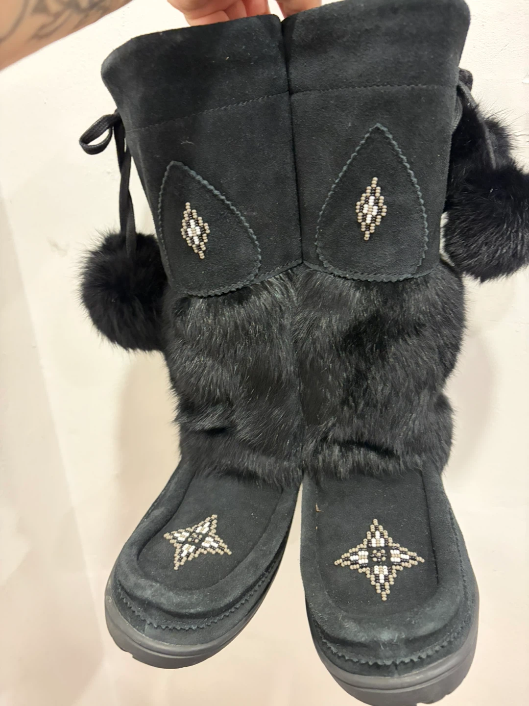 Manitobah Mukluks Black Suede Fur Pom Pom Boots