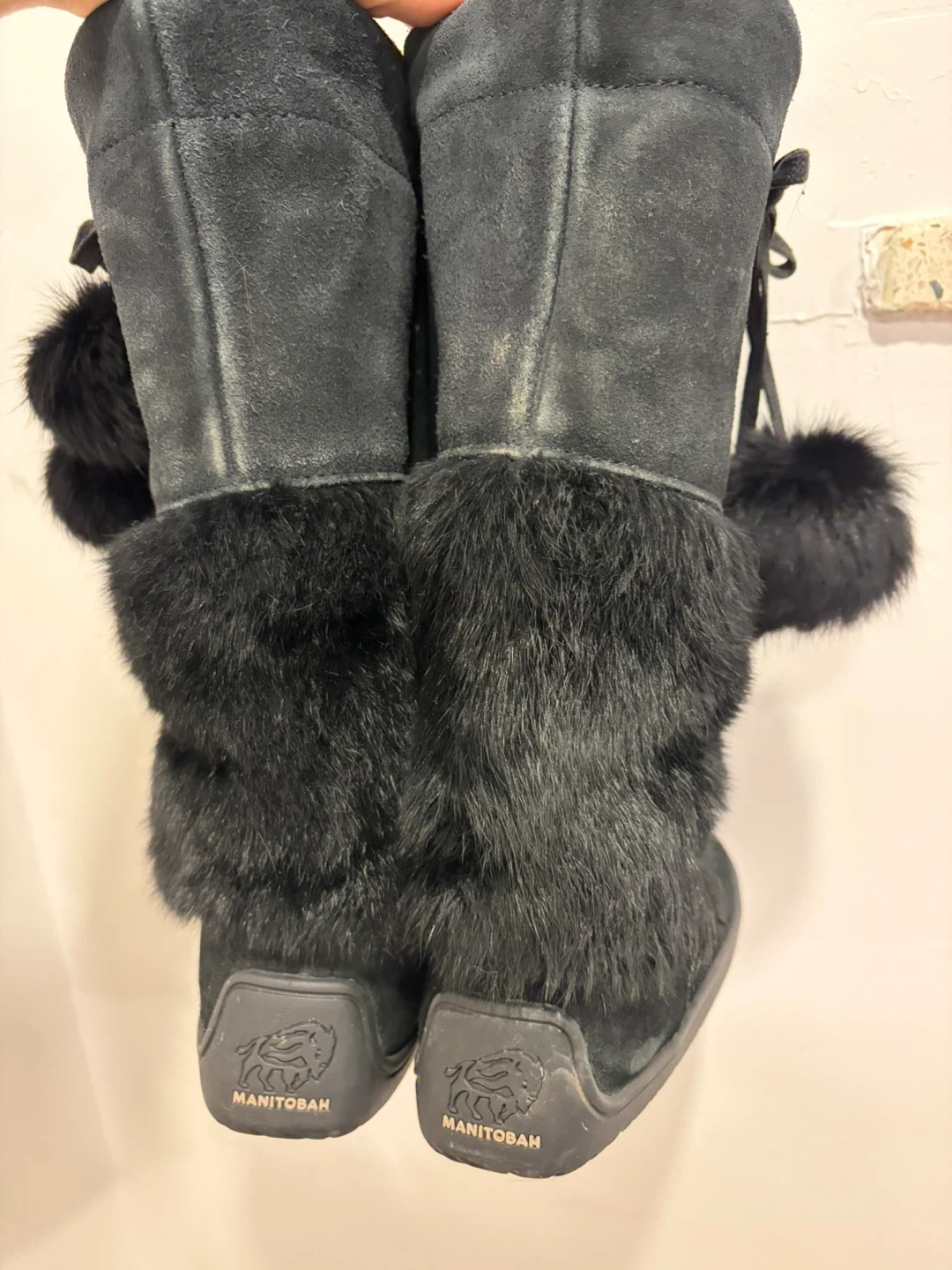Manitobah Mukluks Black Suede Fur Pom Pom Boots - photo 3