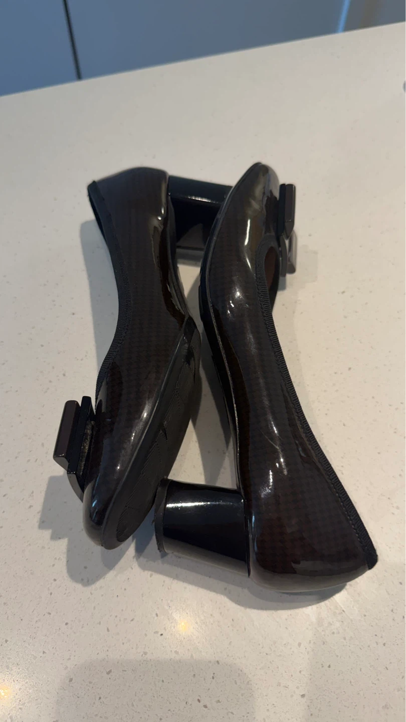 Salvatore Ferragamo size7.5 - photo 2