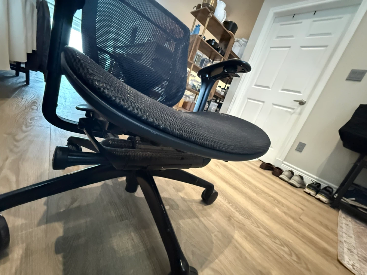 Black Ergonomic Office Chair - photo 5