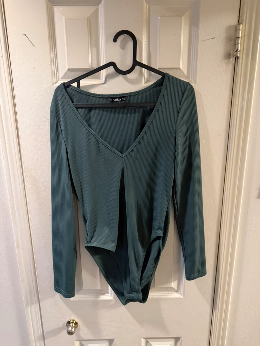SHEIN Green Ribbed V-Neck Bodysuit - photo 5