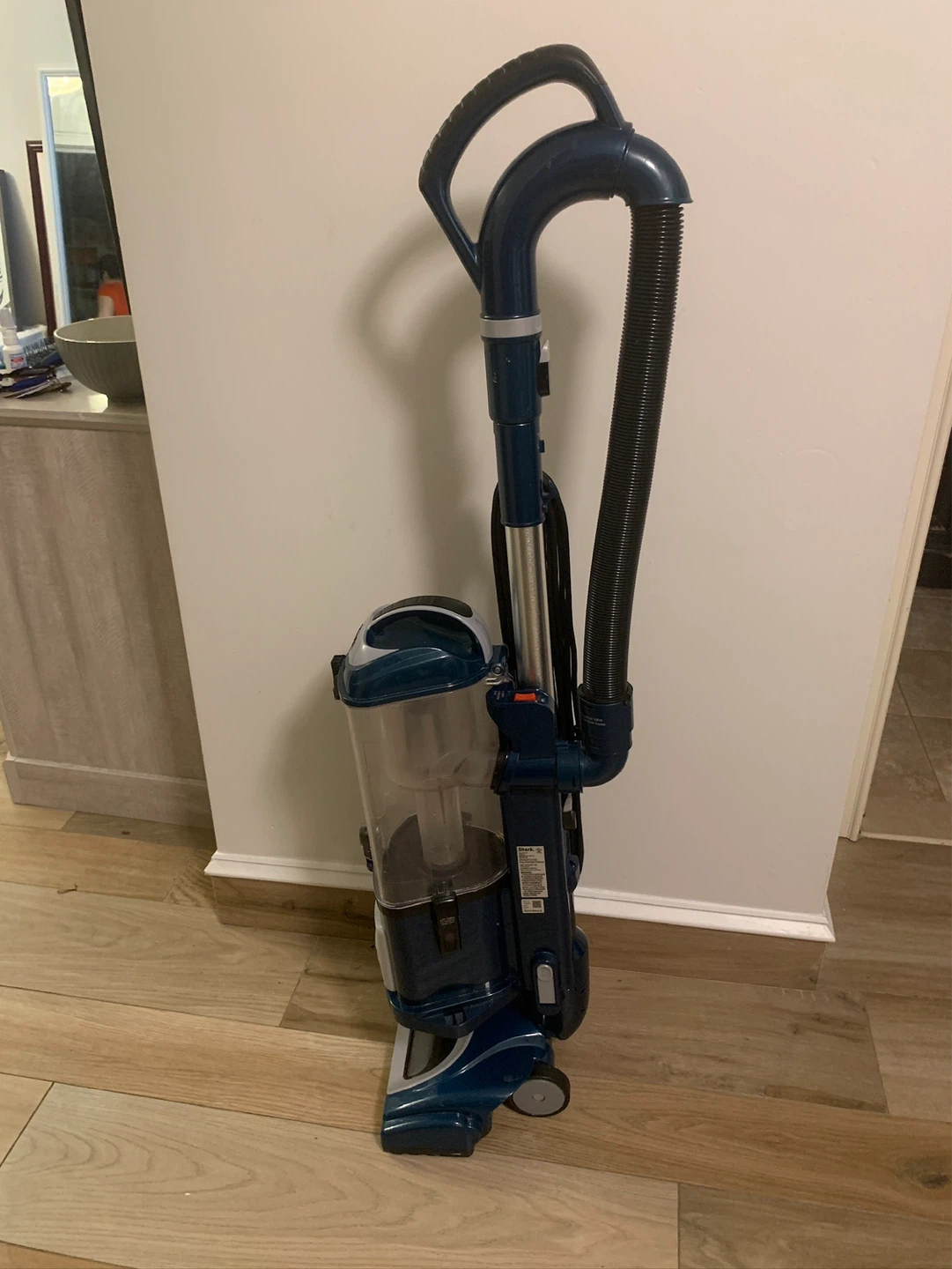 Shark CU512 Professional Upright Vacuum Cleaner - Green - photo 4