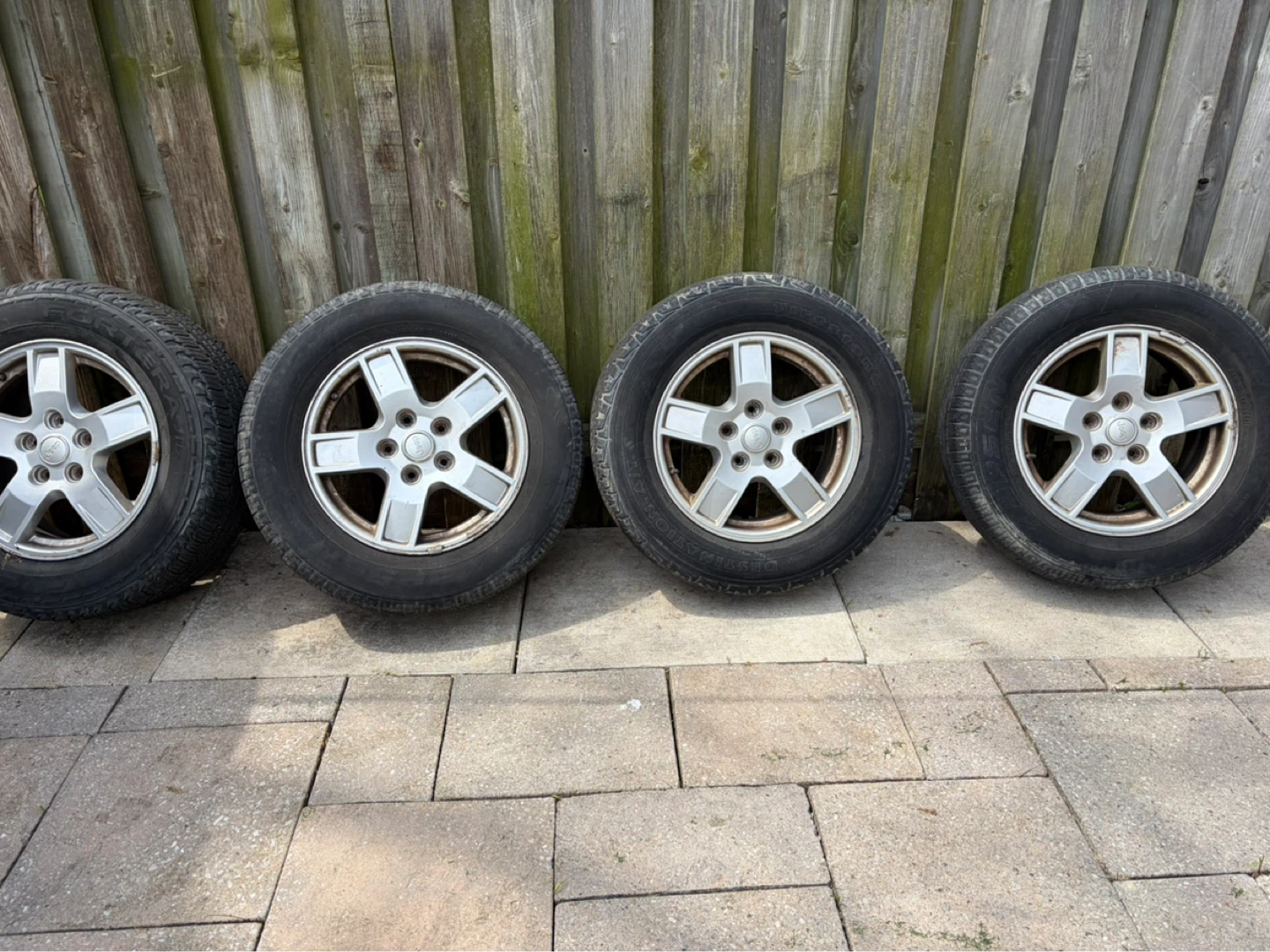 Jeep grand Cherokee 2007 Tires with Rims - photo 2