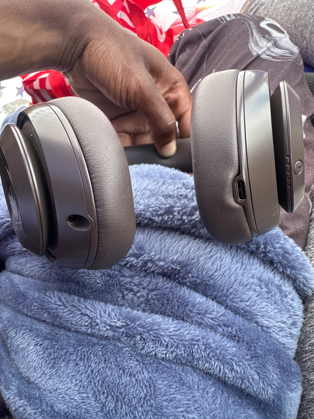 Beats Studio3 Wireless Over-Ear Headphones - photo 2