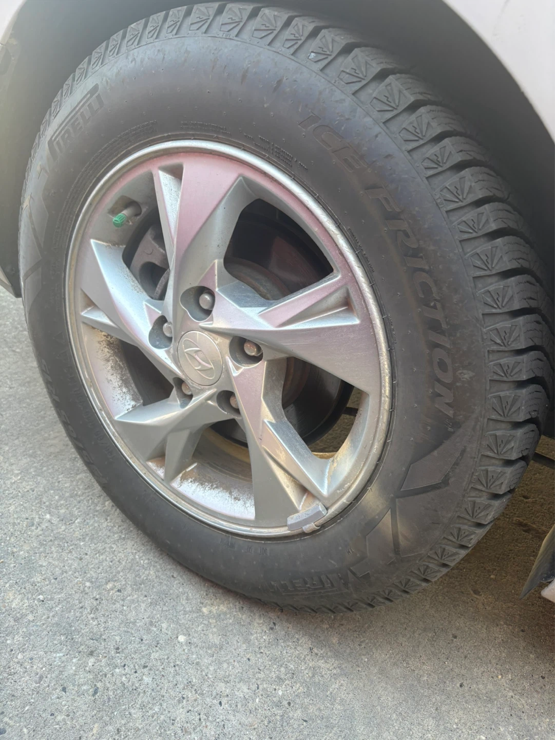Pirelli 195/65 R15 Winter Tires - photo 4