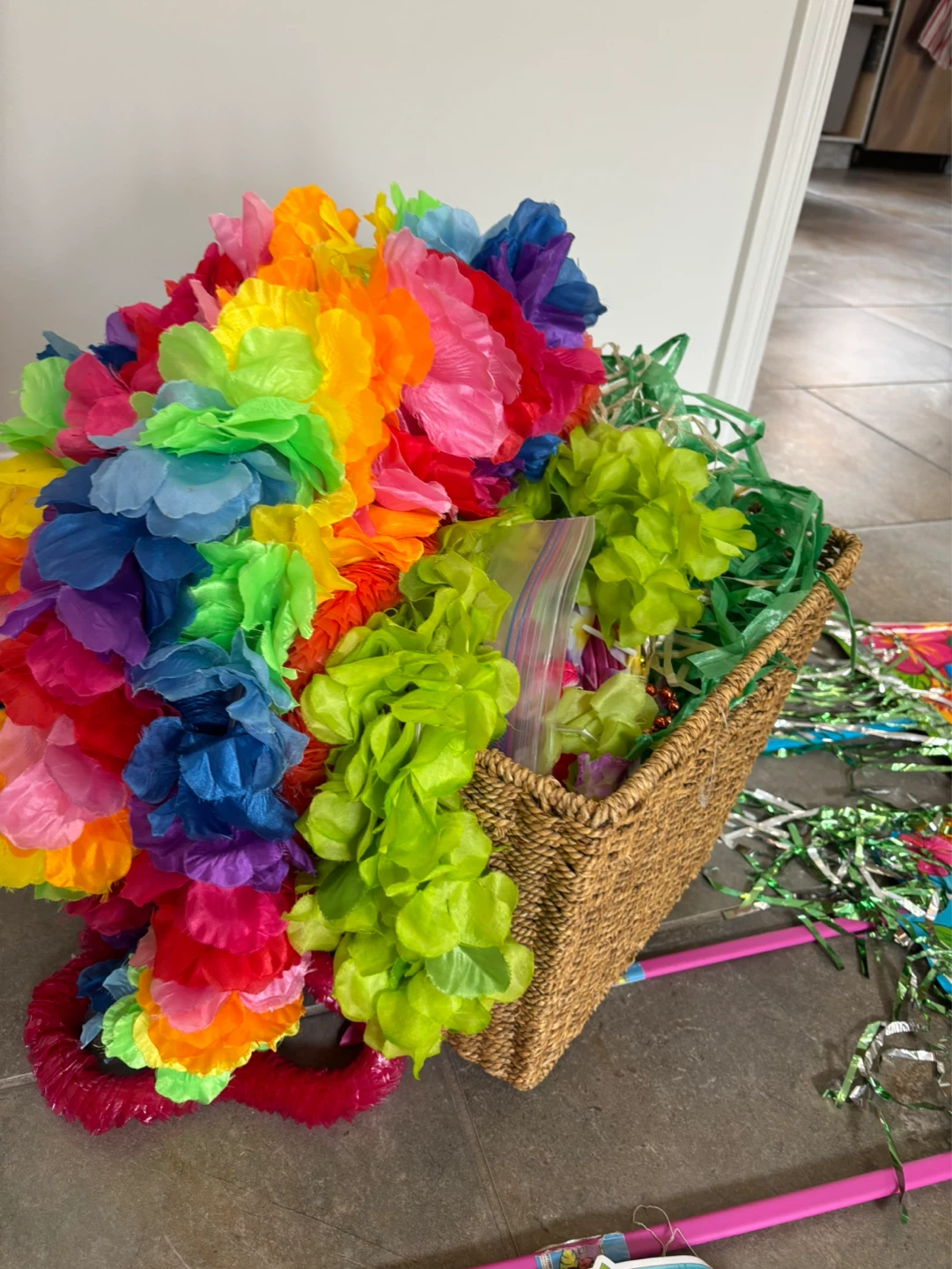Hawaiian Luau Party Decorations - photo 3