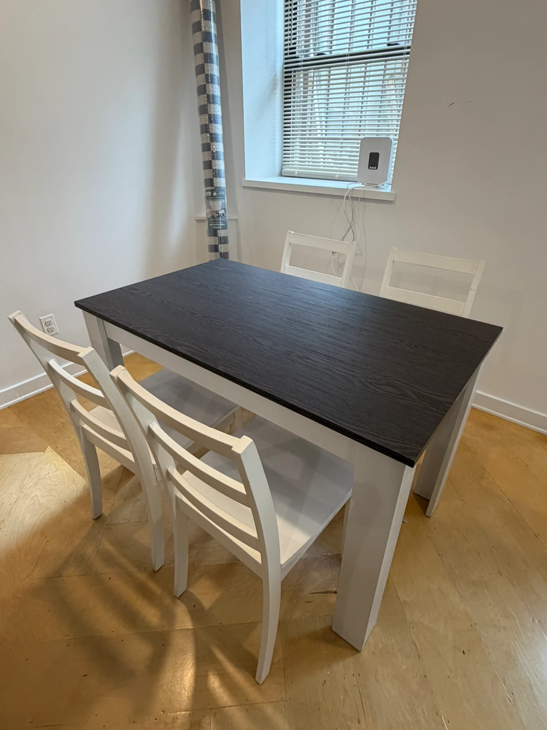 Dining Table Set with 4 White Chairs - photo 2