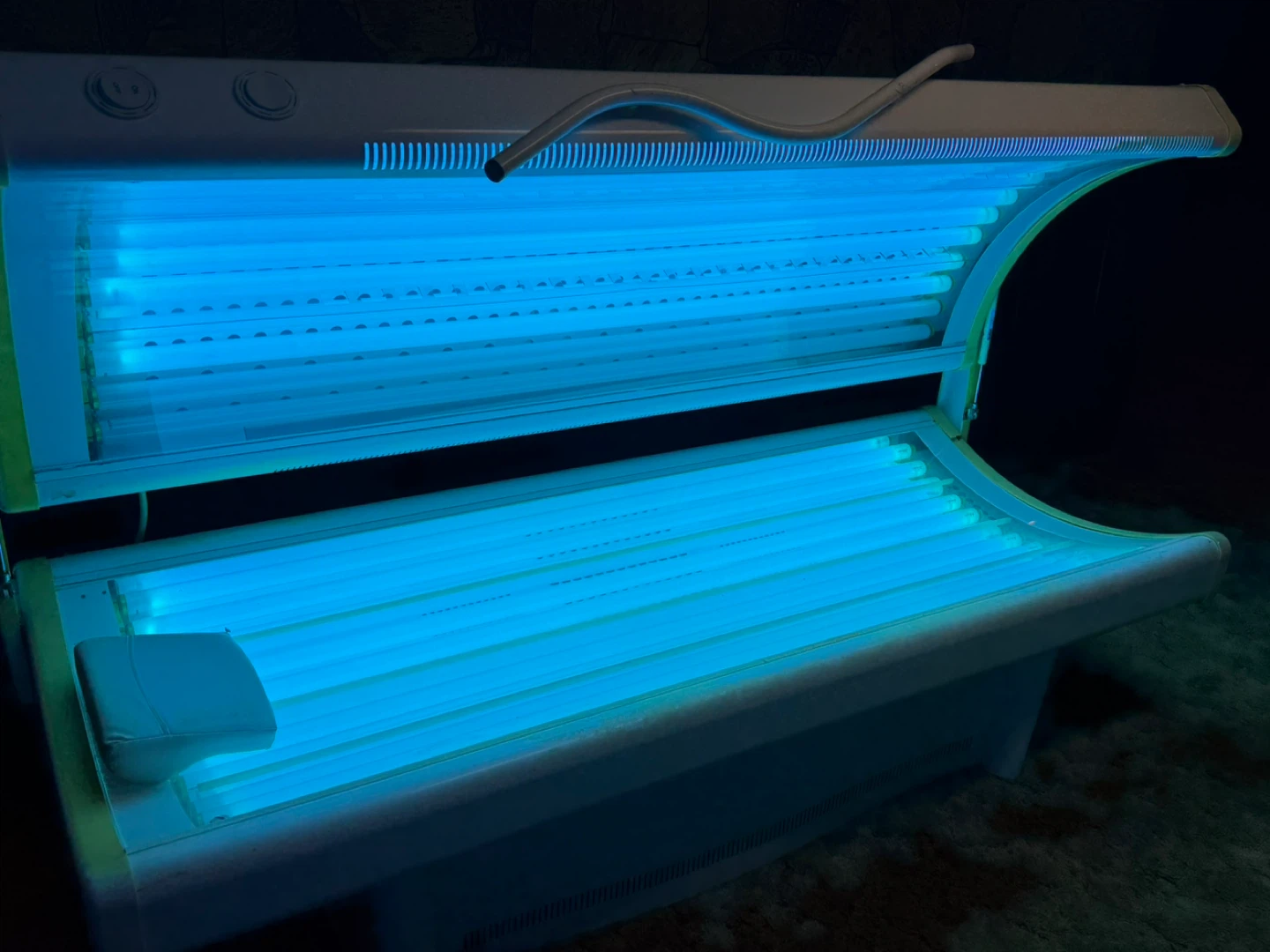 Tanning Bed - photo 2