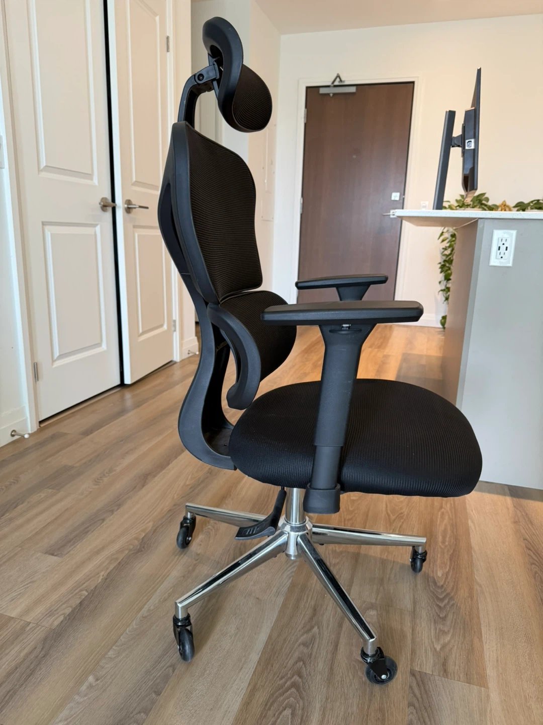 Black Ergonomic Office Chair with Headrest - photo 5