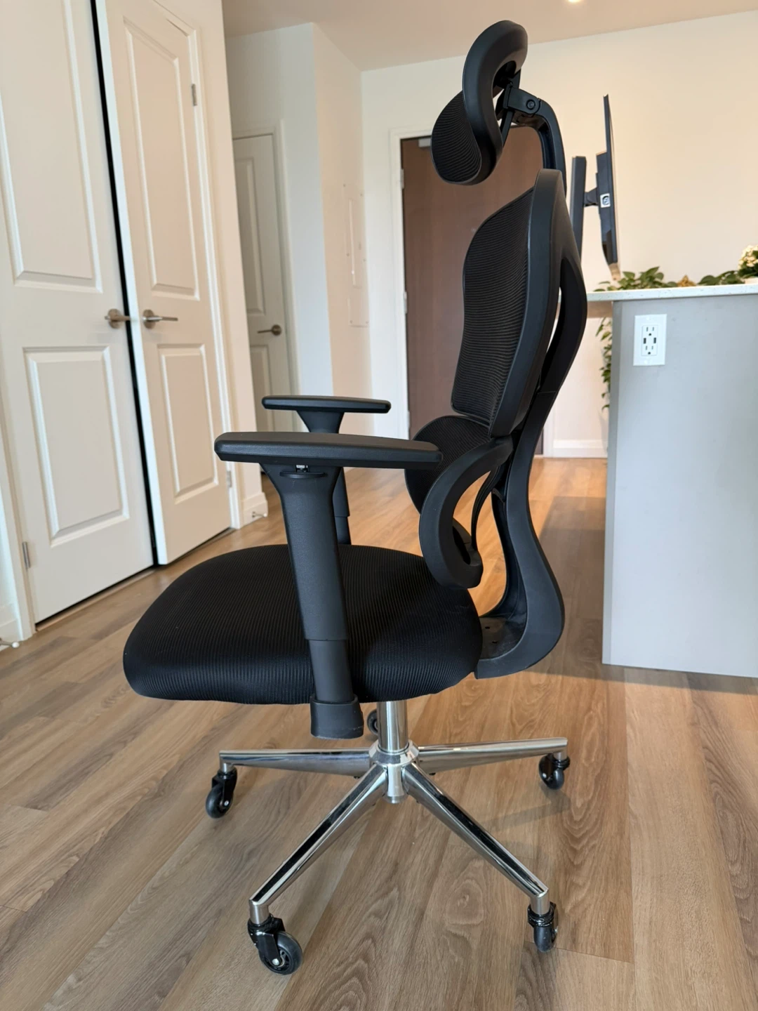 Black Ergonomic Office Chair with Headrest - photo 3