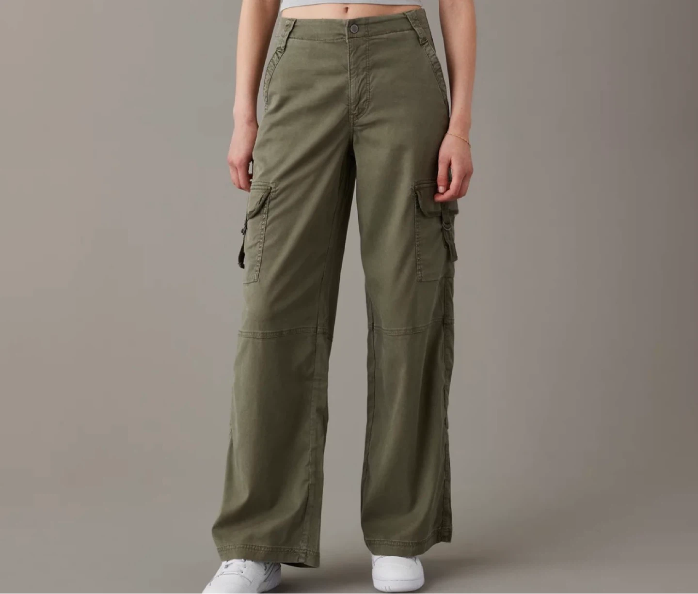 American Eagle Outfitters Cargo Pants - Size 4