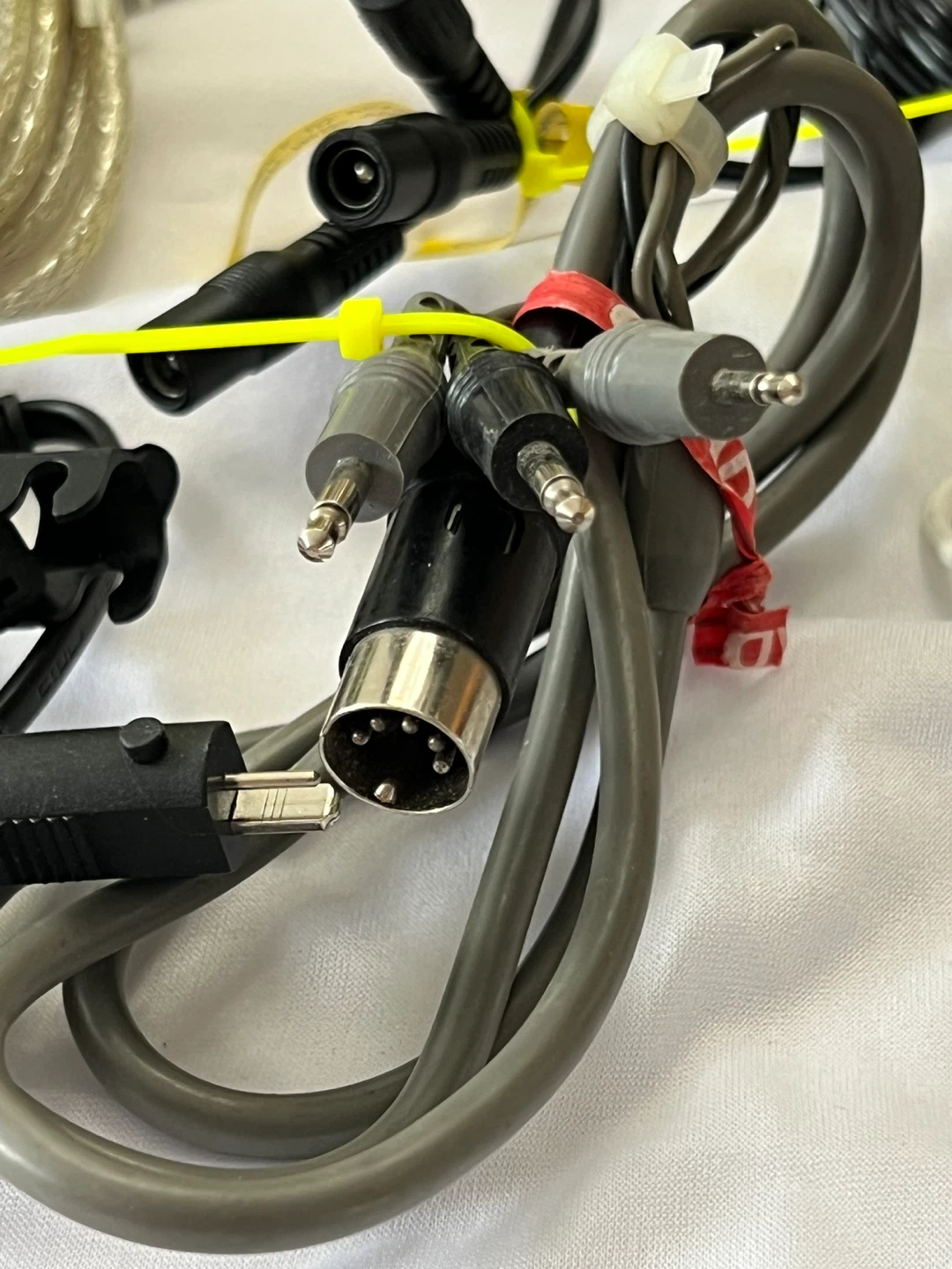 Various Cable Adapters - photo 3