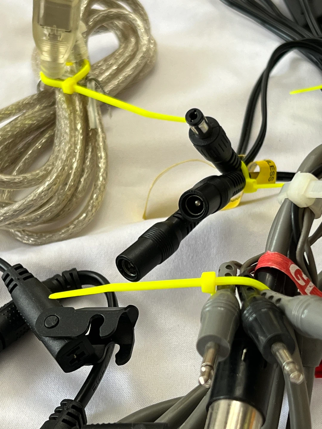 Various Cable Adapters - photo 4