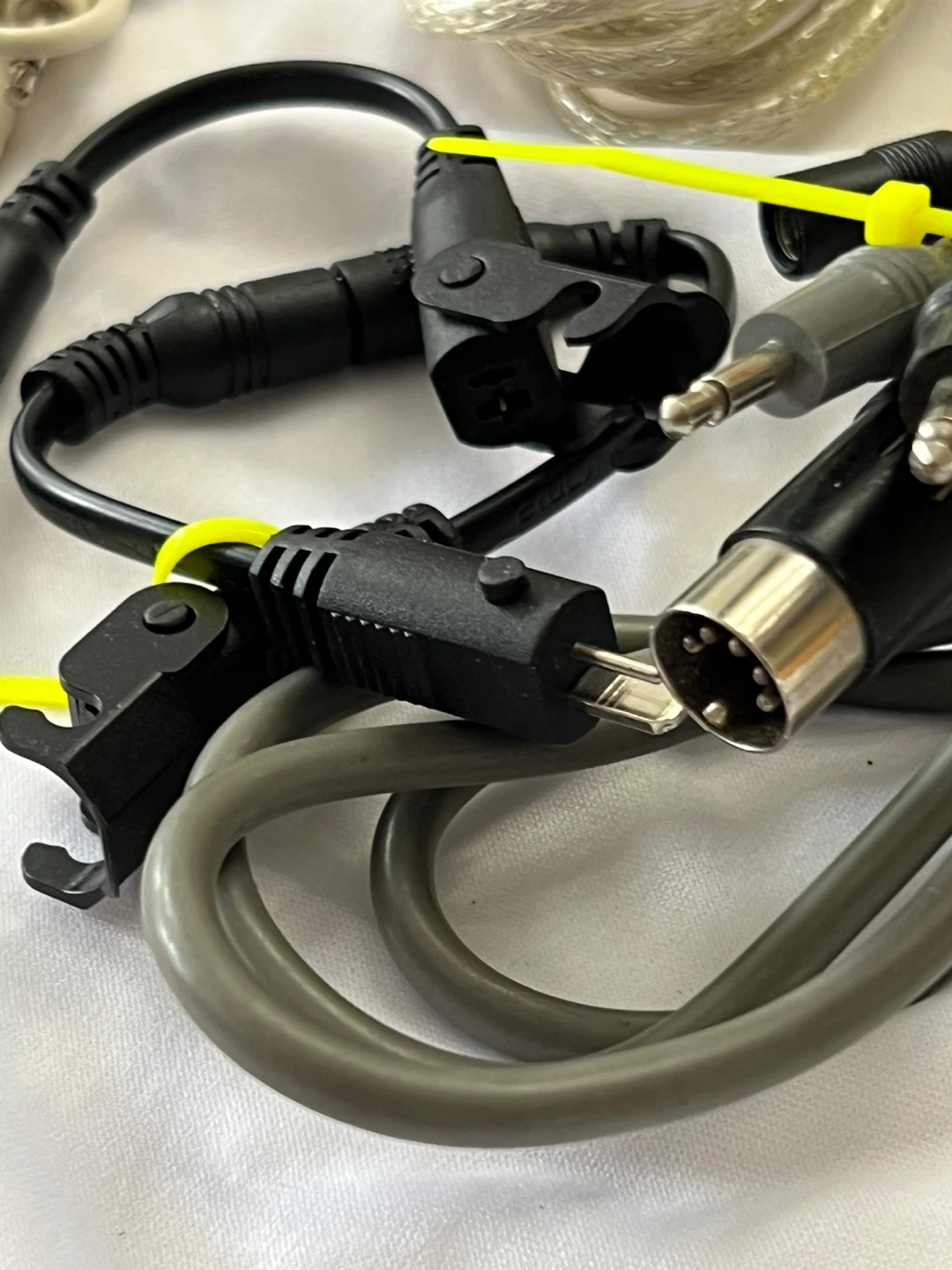 Various Cable Adapters - photo 5