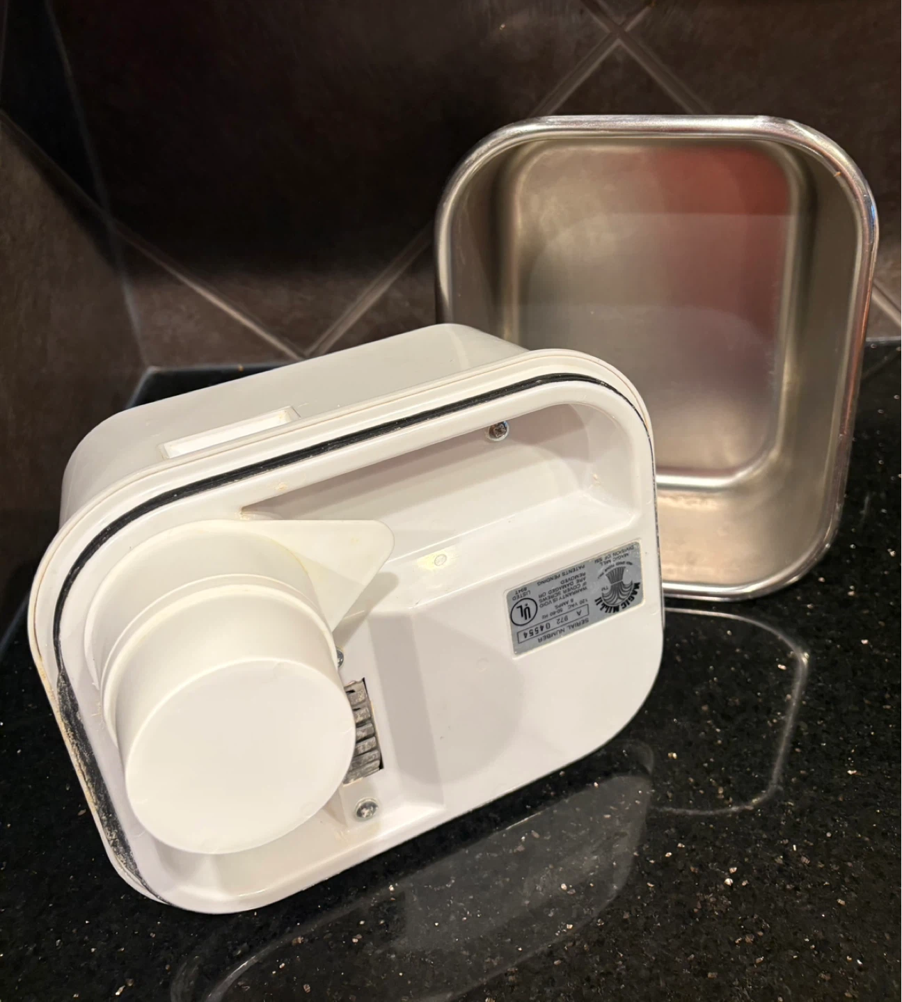 🔥 MAGIC MILL II GRAIN MILL + Manual and Cook Book 🔥 - photo 4