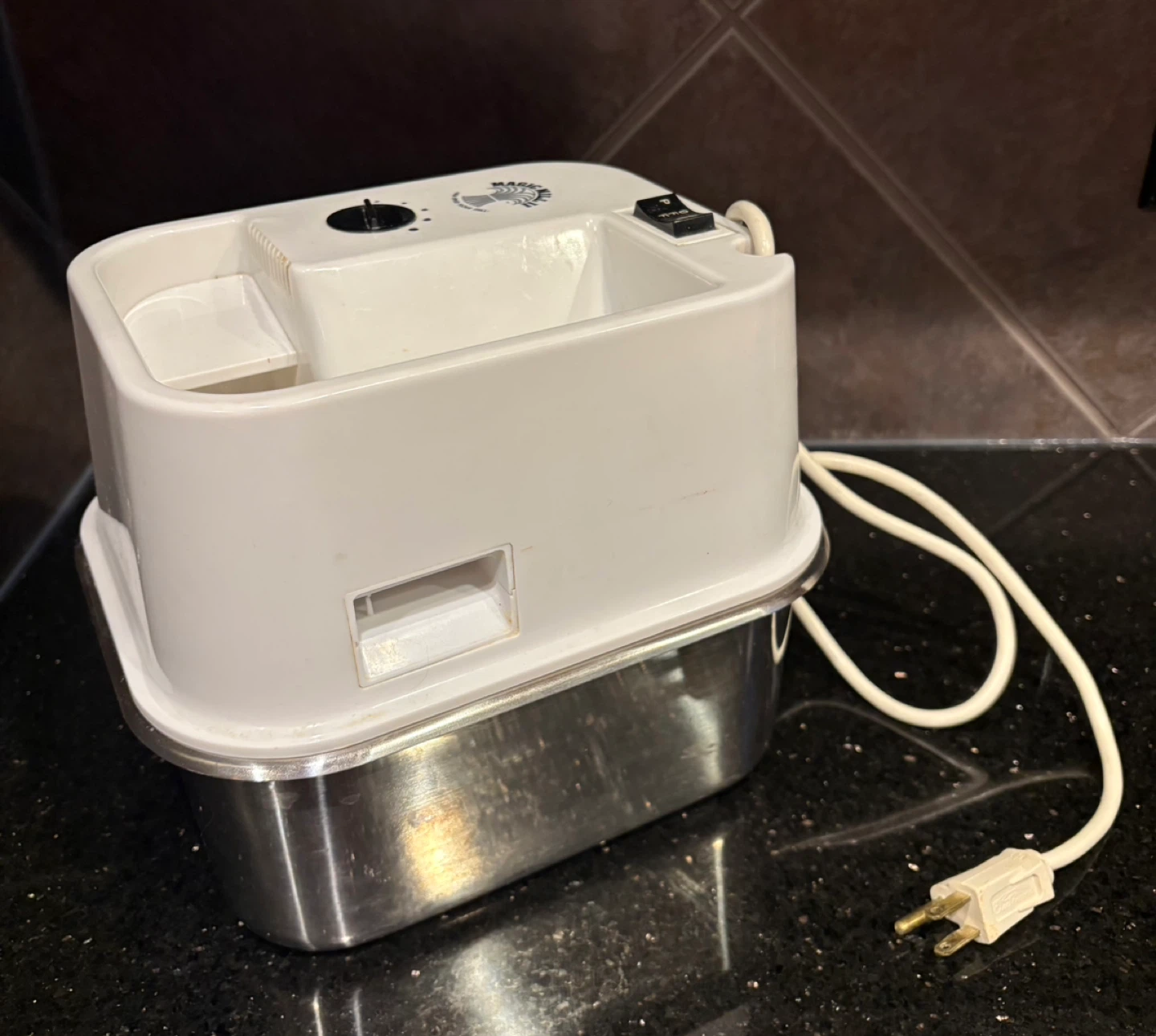 🔥 MAGIC MILL II GRAIN MILL + Manual and Cook Book 🔥 - photo 3