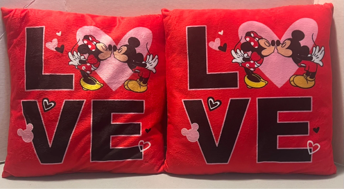 Mickey & Minnie Mouse "LOVE" Throw Pillows - Set of 2