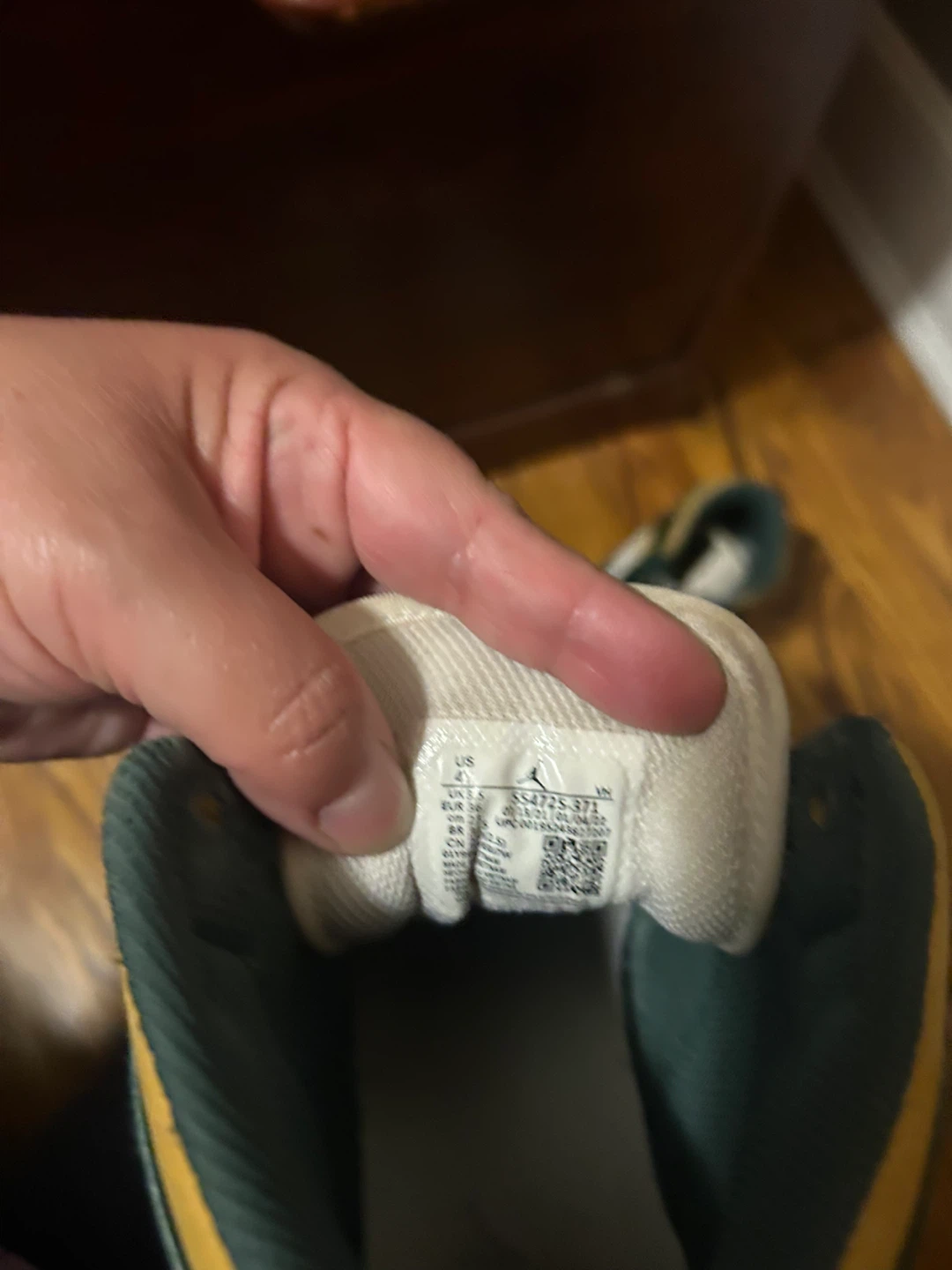 Jordan 1 Mid SE GS Dark Green Yellow White - photo 3