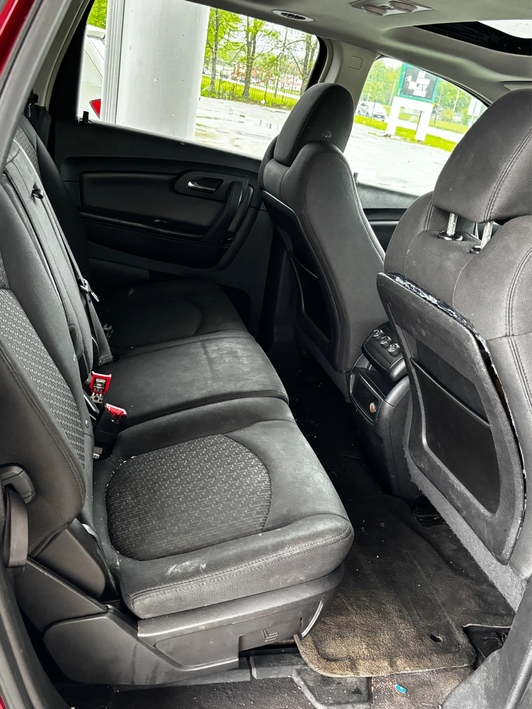 2009 Chevrolet Traverse LT - photo 5