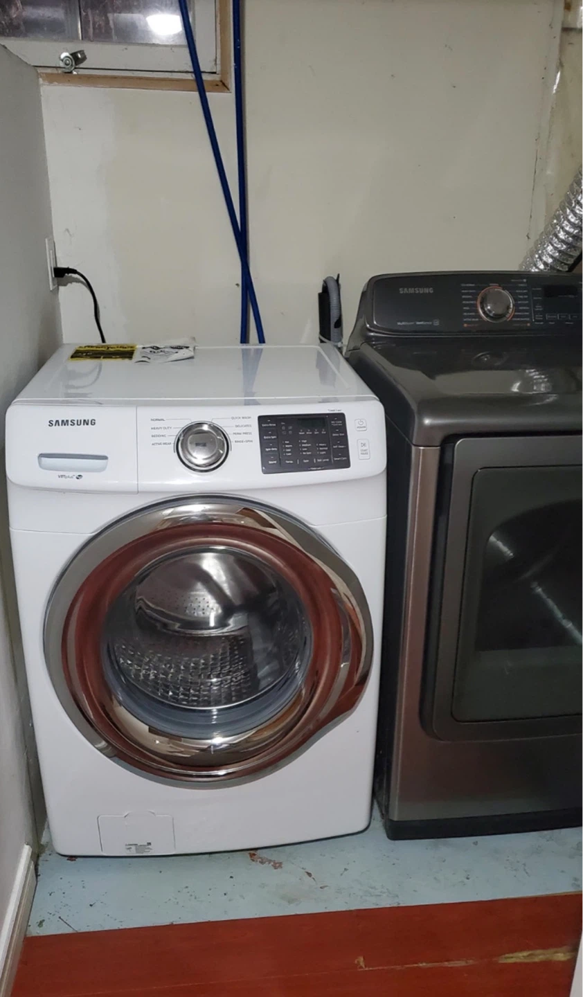 Shared room for rent (Brimley and St.Clair) Scarborough - photo 4