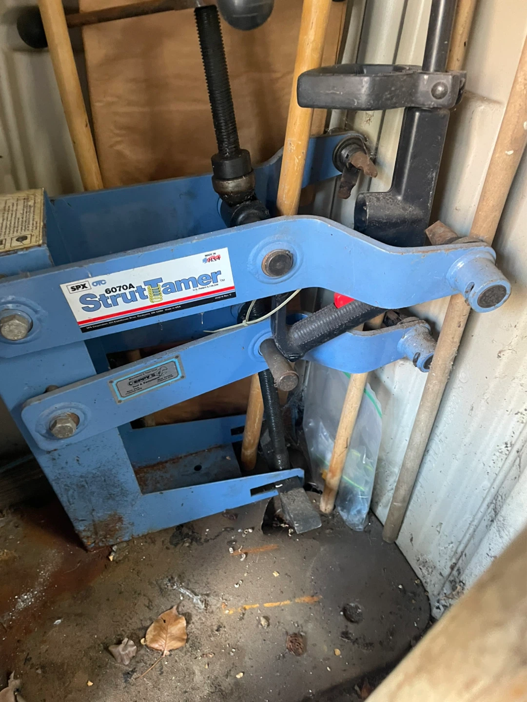Tools strut remover - photo 2