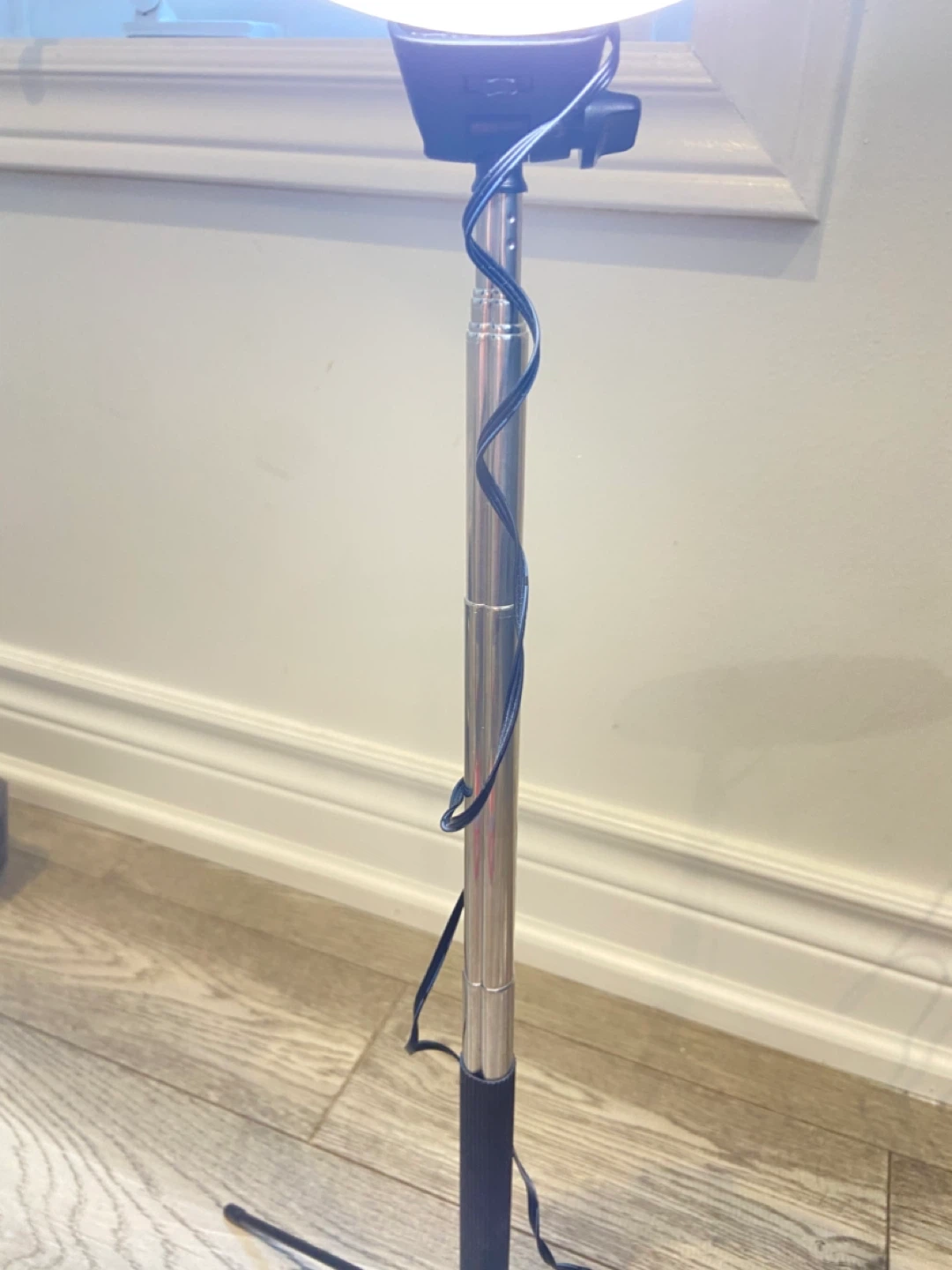 LED Ring Light with Tripod Stand - photo 3