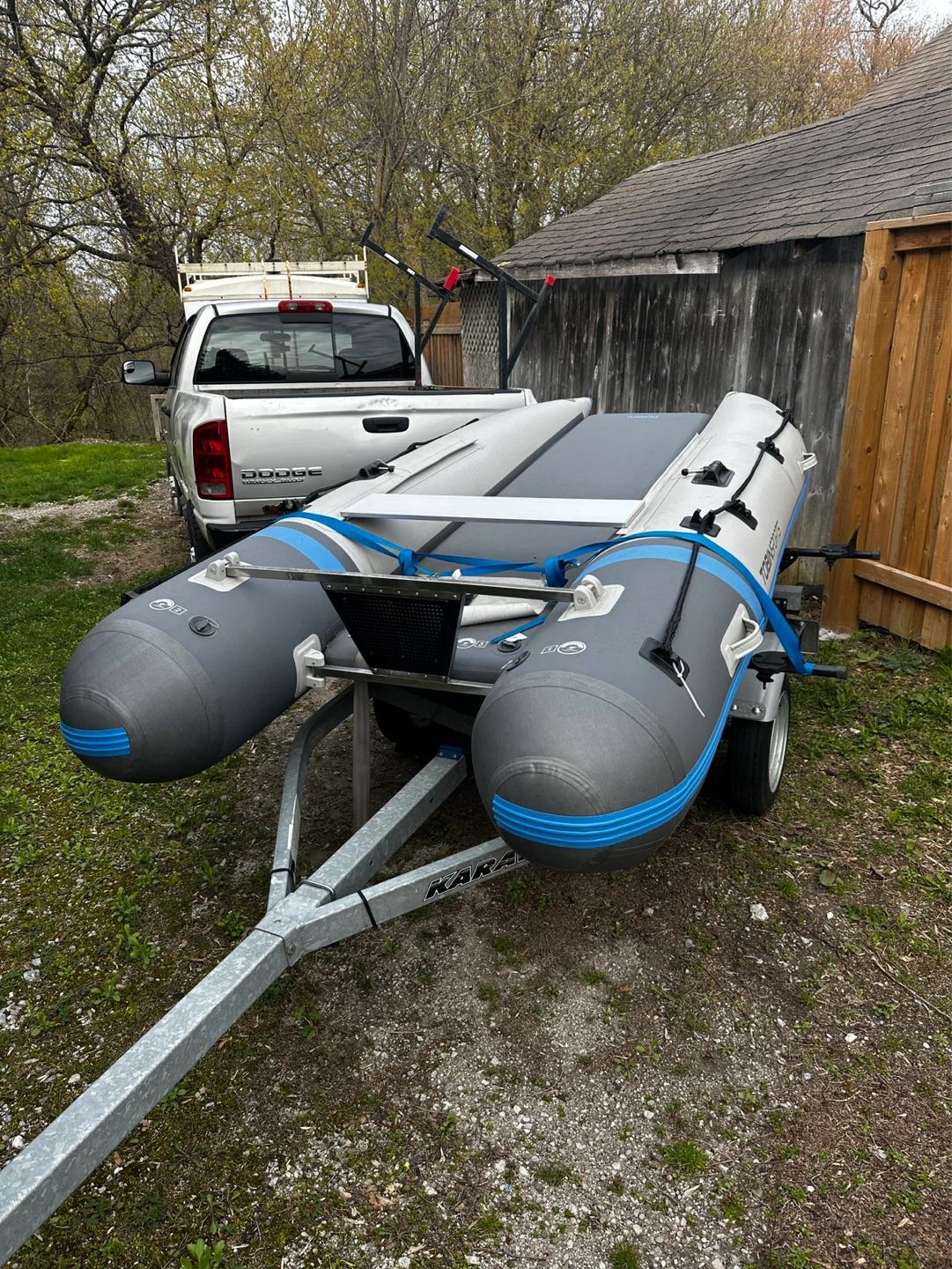 Inflatable boat