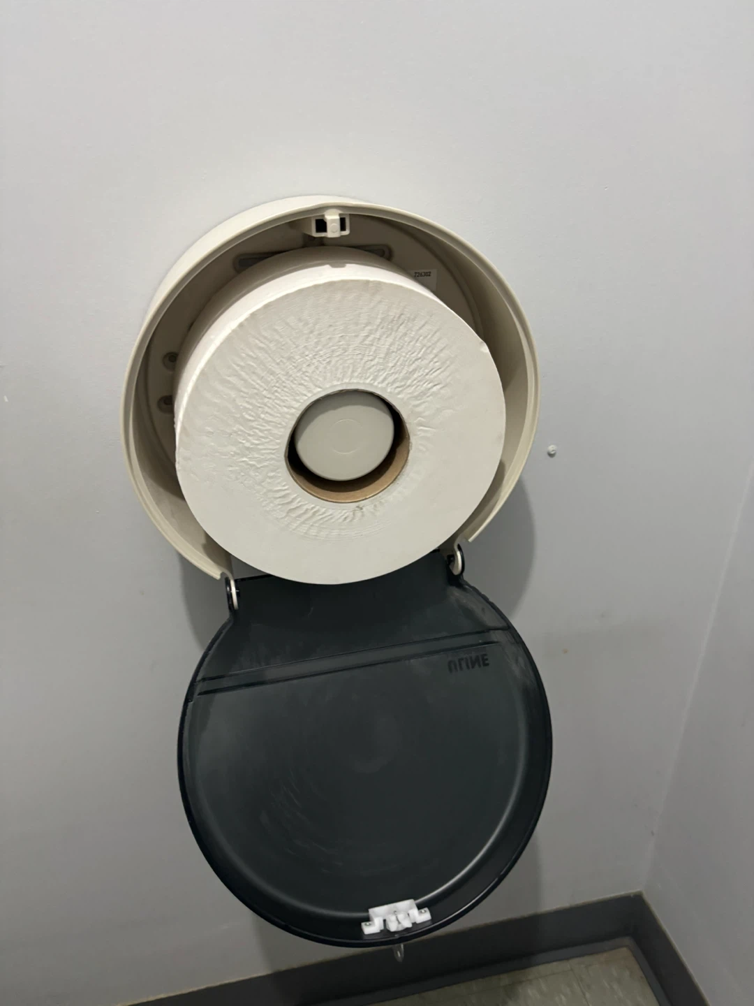 Uline Commercial Toilet Paper Dispenser - photo 2