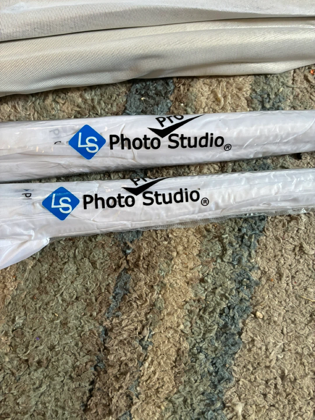 White photography studio umbrellas reflector - photo 3