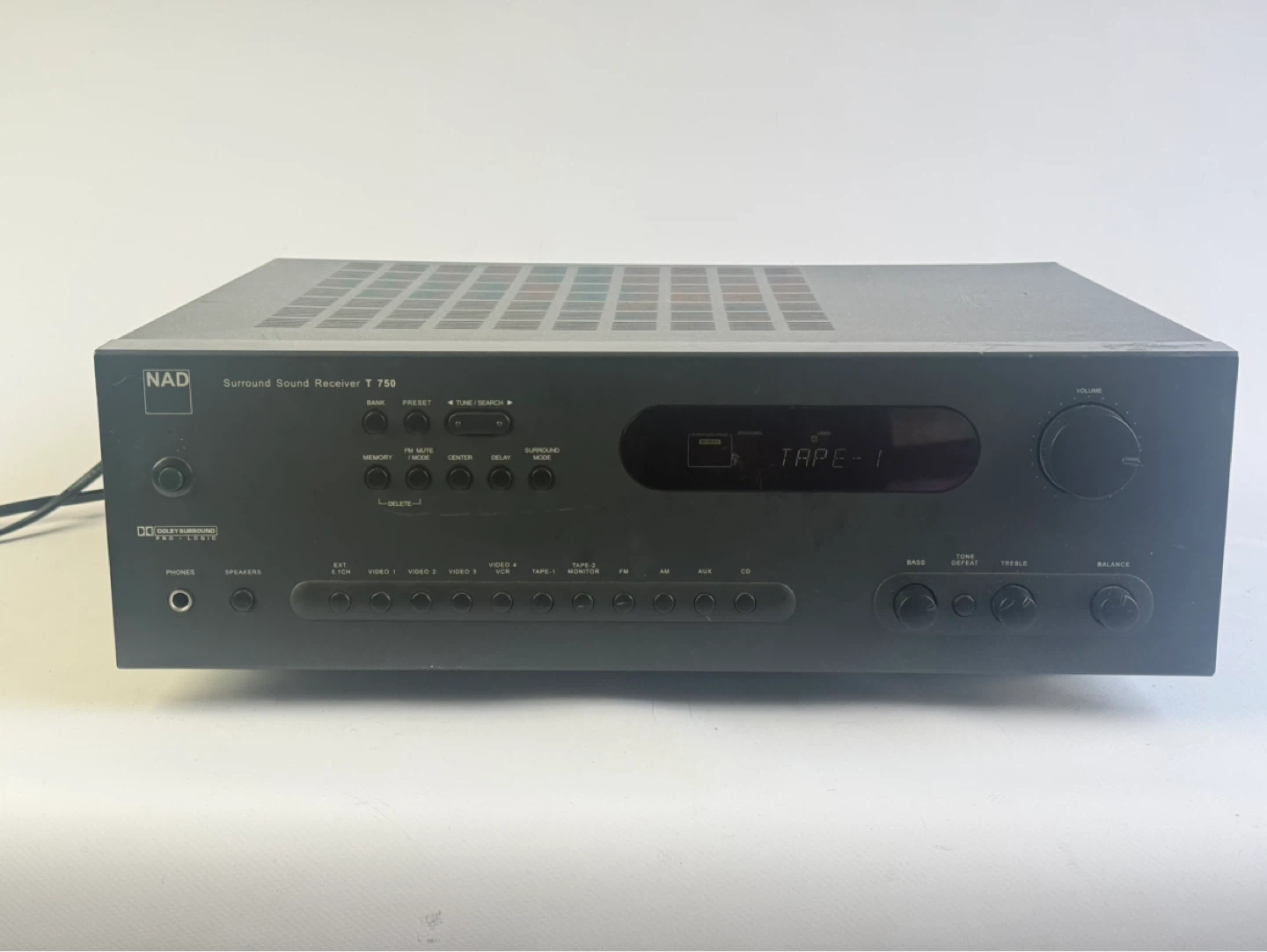 NAD Surround Sound Receiver T 750 - Excellent condition