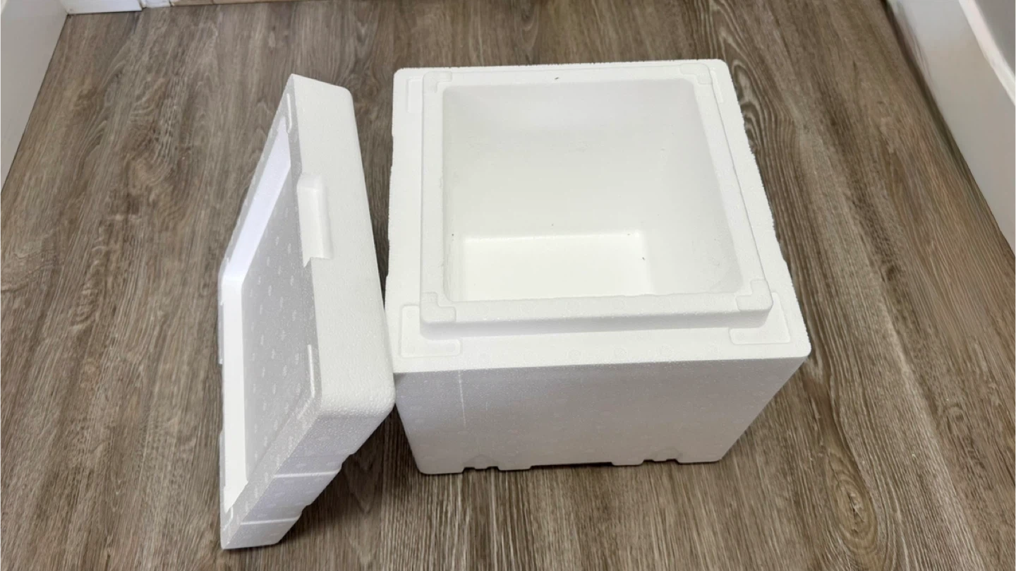 Cryopak Insulated Foam Container - photo 3