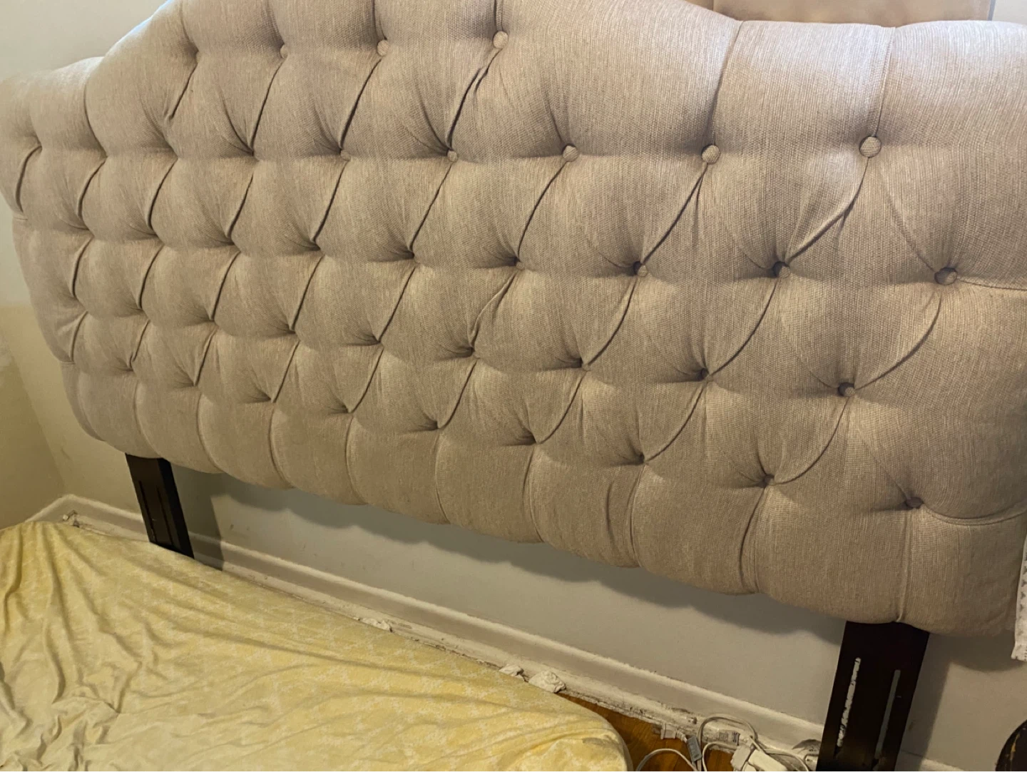 Tufted Headboard - Beige Fabric - photo 2